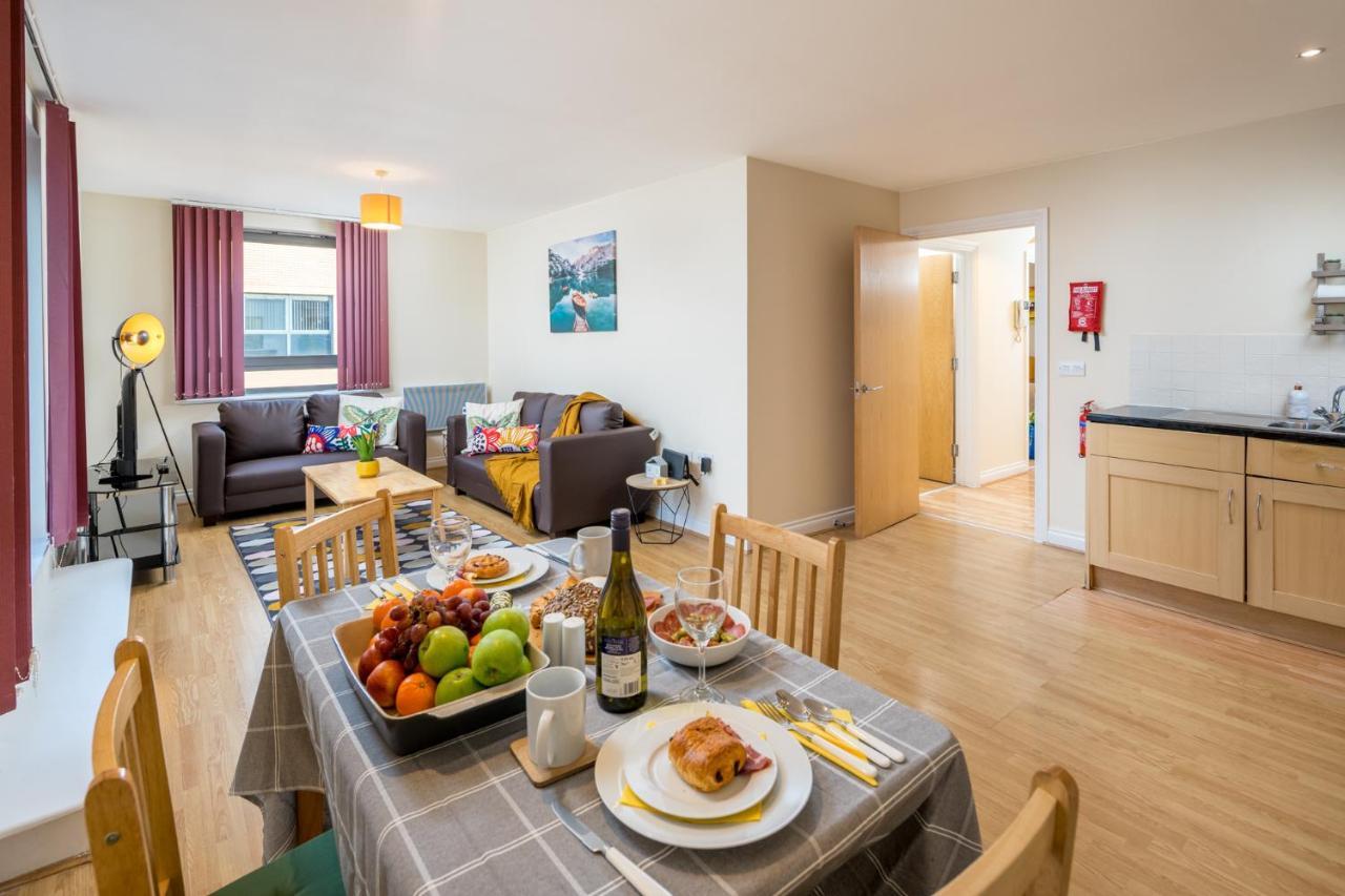 Central Watford Stylish 2 Bedroom Serviced Apartment With Free Parking Exterior foto